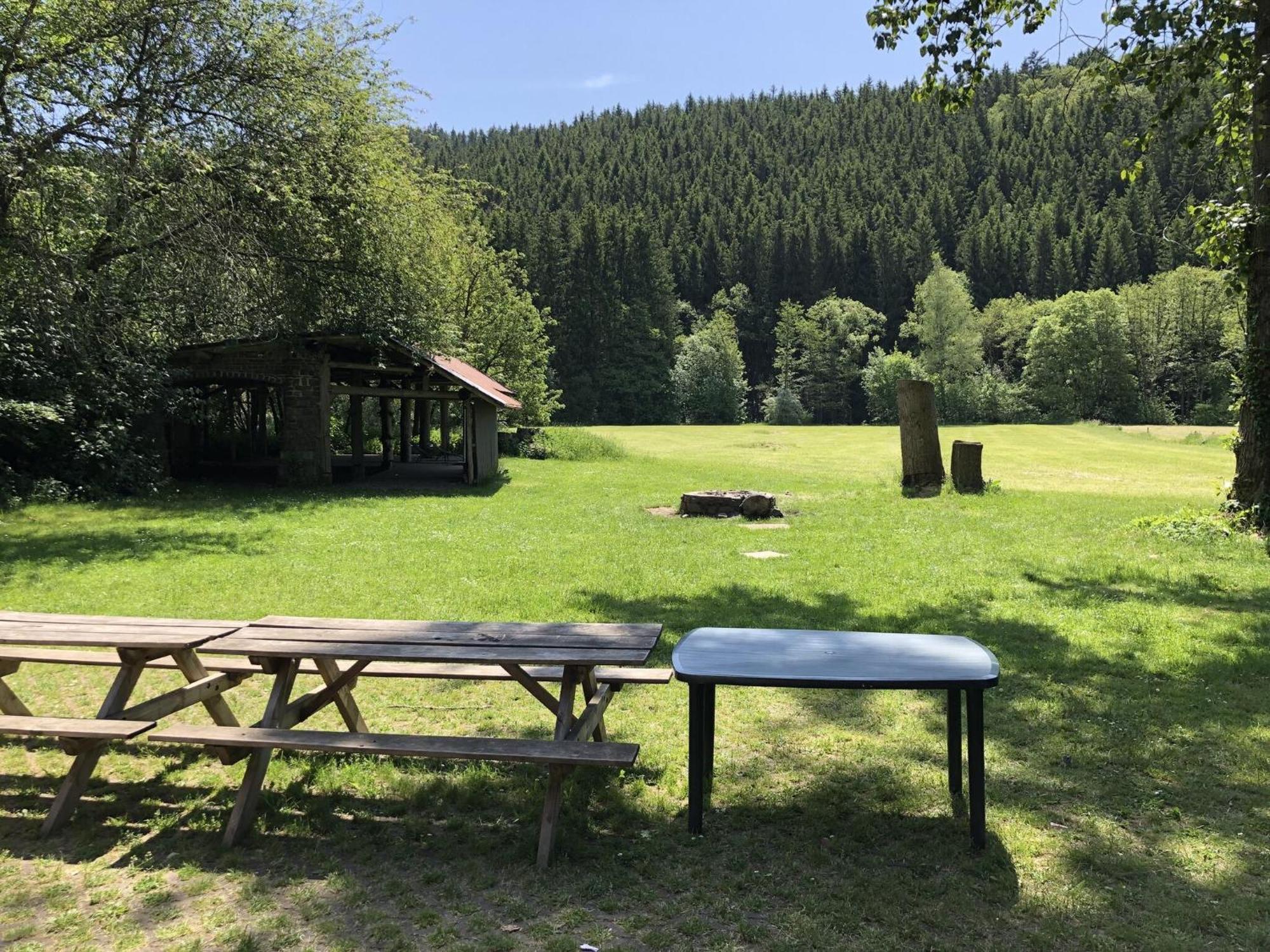 Ardennes Villa With Riverside Garden And Views Atzerath Bagian luar foto